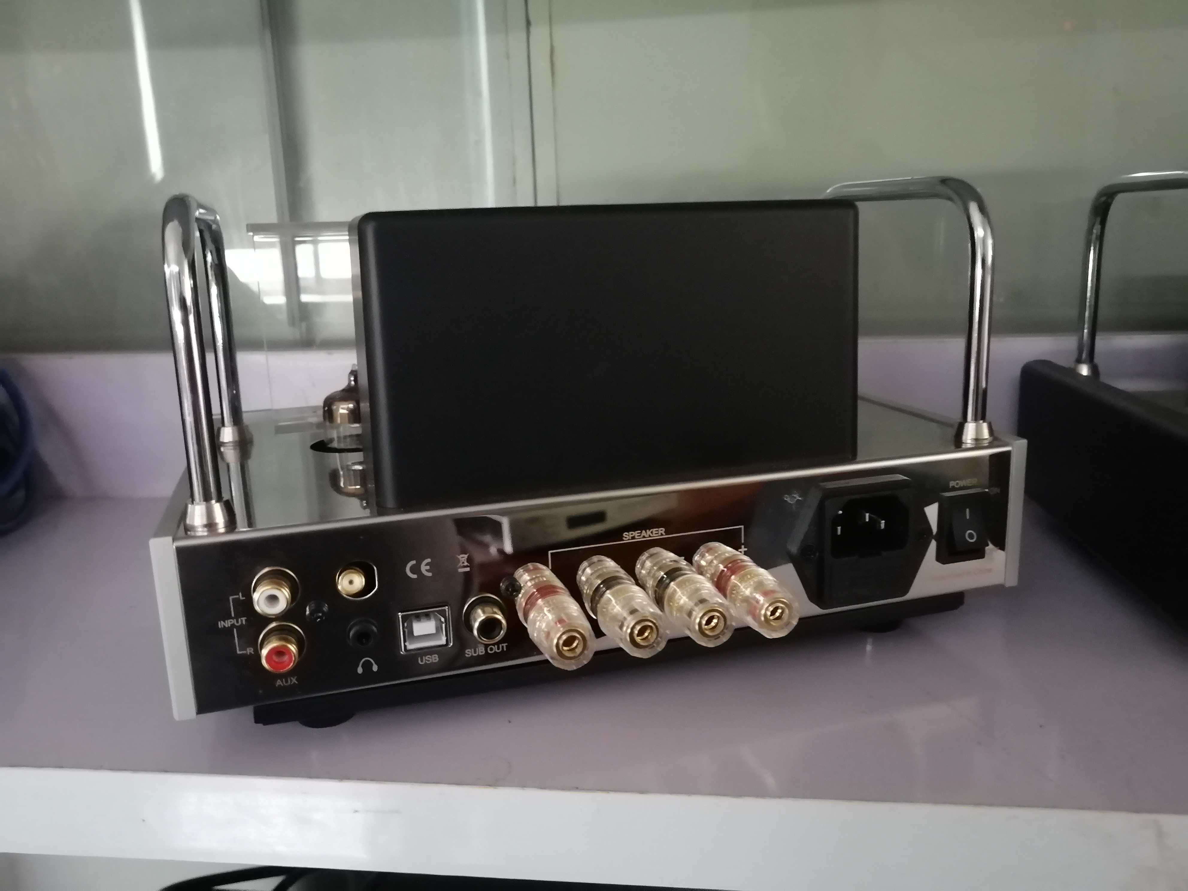 About the tube amplifier Davecl Industrial CO., LIMITED